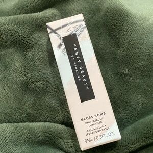 Fenty Beauty Gloss Bomb BRAND NEW in shade: SWEET MOUTH